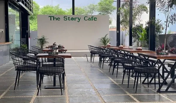 Restaurants and cafes near Kompally 2026